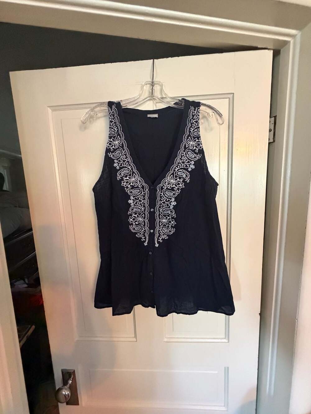 Converse One Star Women's Navy Blue Sleeveless Embroidered Tank Top Blouse